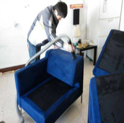<a href=http://wap.f83351.cn/ target=_blank class=infotextkey>廣州保潔公司</a>:椅子是怎么清洗的?